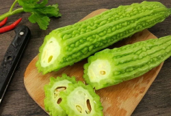 爆料吃瓜网红是谁,吃瓜网红身份大曝光，真相令人震惊！